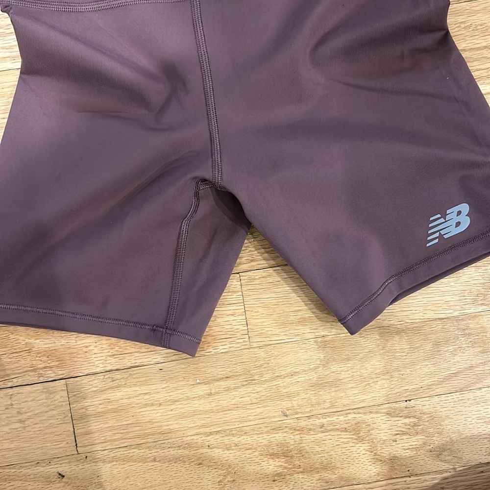 New Balance Harmony High Rise Short 6", Size S, Color Licorice - Picture 4 of 5